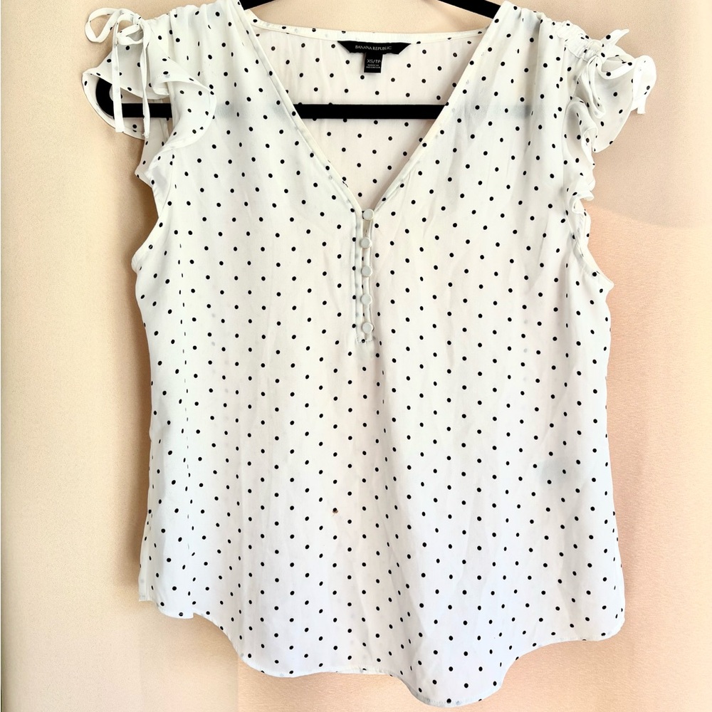 Banana Republic White Ruffled Cap Sleeve Blouse